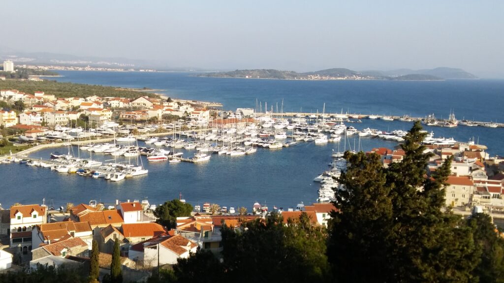 Horvátország egyik legszebb kikötője Trogir naplementében